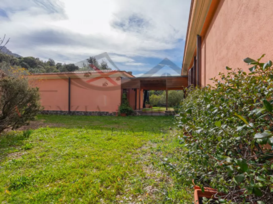 Immagine 5 di Casa indipendente in vendita  in oddoene a Dorgali