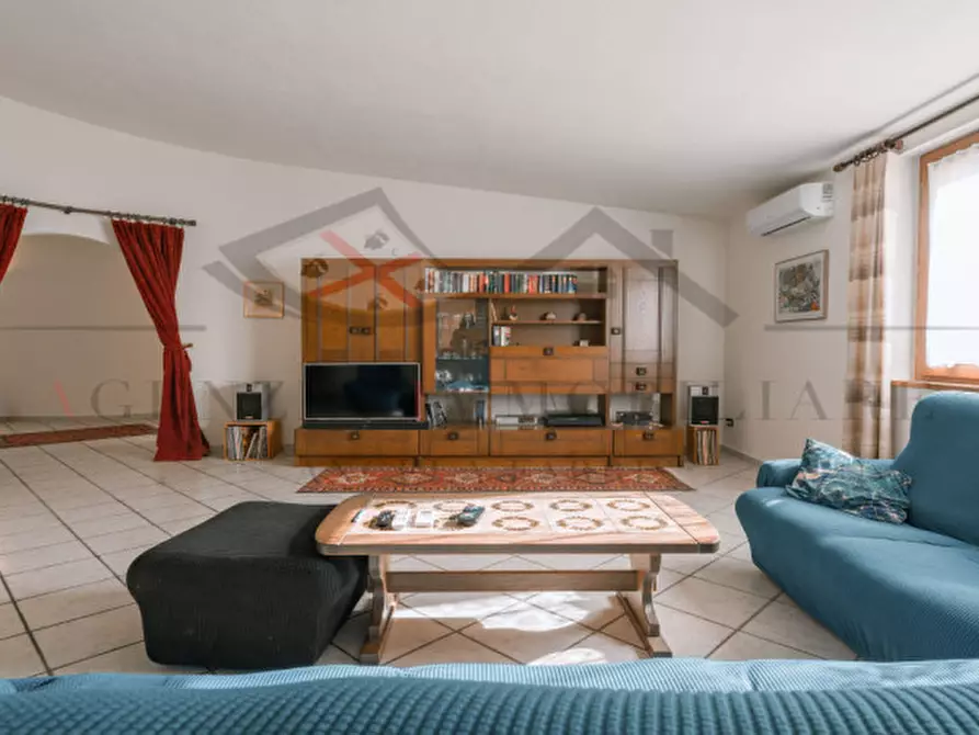 Immagine 90 di Casa indipendente in vendita  in oddoene a Dorgali