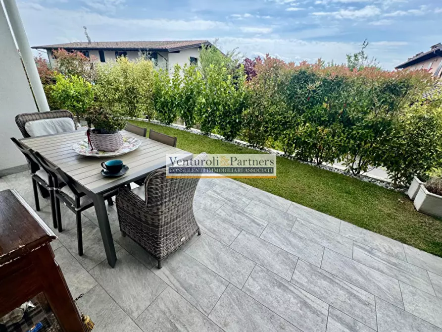 Immagine 1 di Appartamento in vendita  in Via dei prati a Polpenazze Del Garda