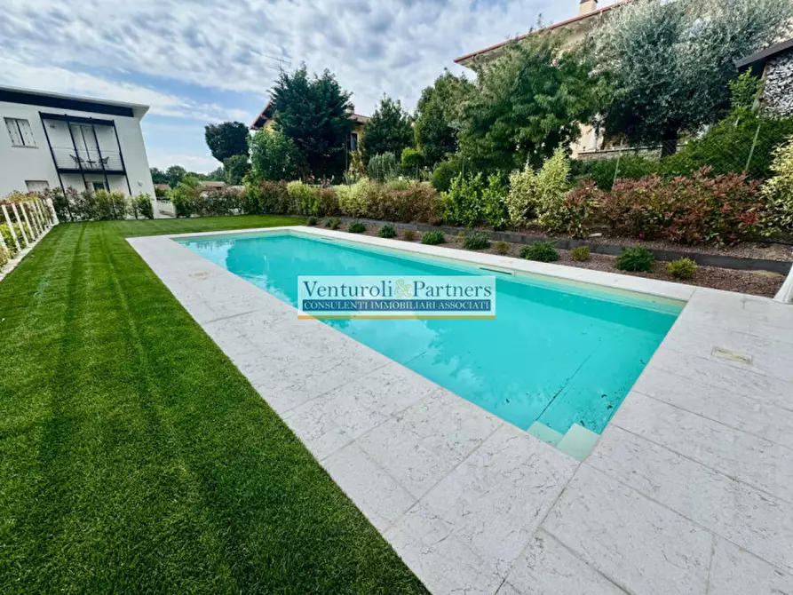 Immagine 4 di Appartamento in vendita  in Via dei prati a Polpenazze Del Garda