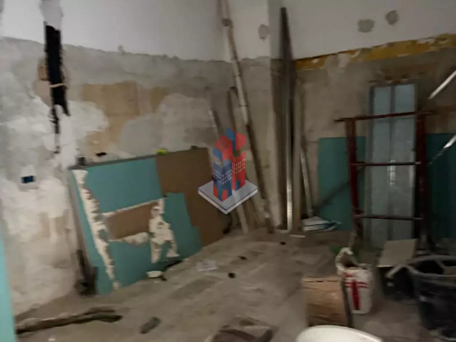 Immagine 10 di Negozio in affitto  in CHIAIA - LICEO UMBERTO a Napoli