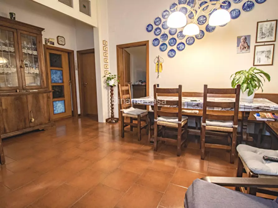 Immagine 3 di Casa indipendente in vendita  in via braga a Prato