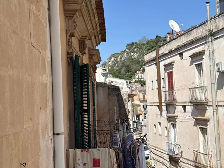 Immagine 30 di Appartamento in vendita  a Modica