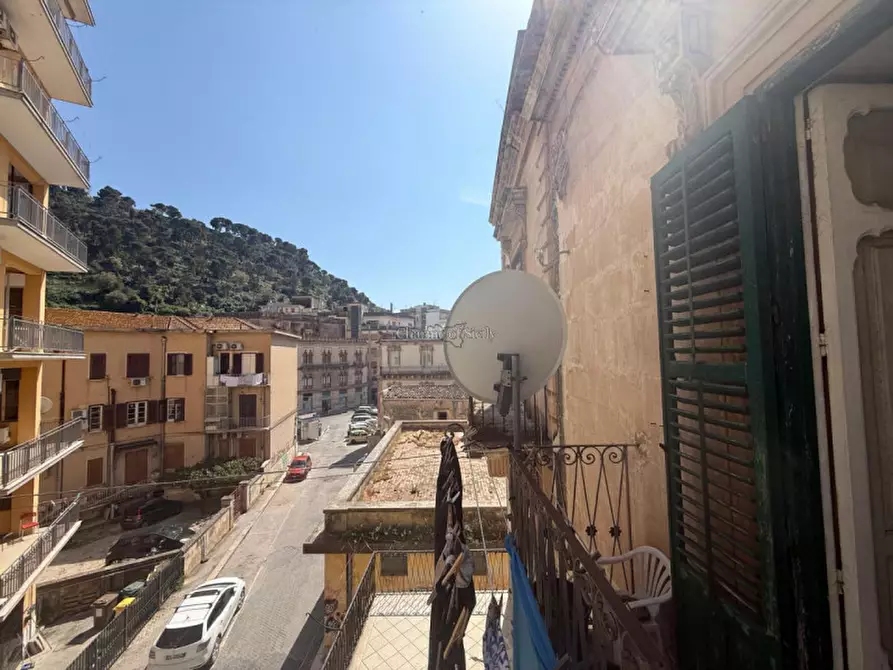 Immagine 43 di Appartamento in vendita  a Modica