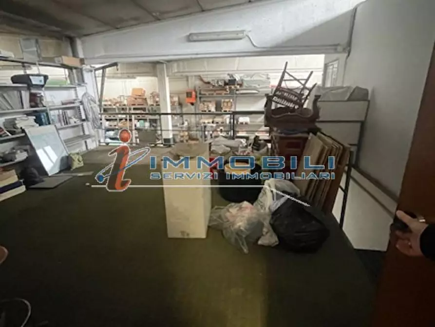 Immagine 8 di Laboratorio in vendita  in VIA INDUNO a Cinisello Balsamo