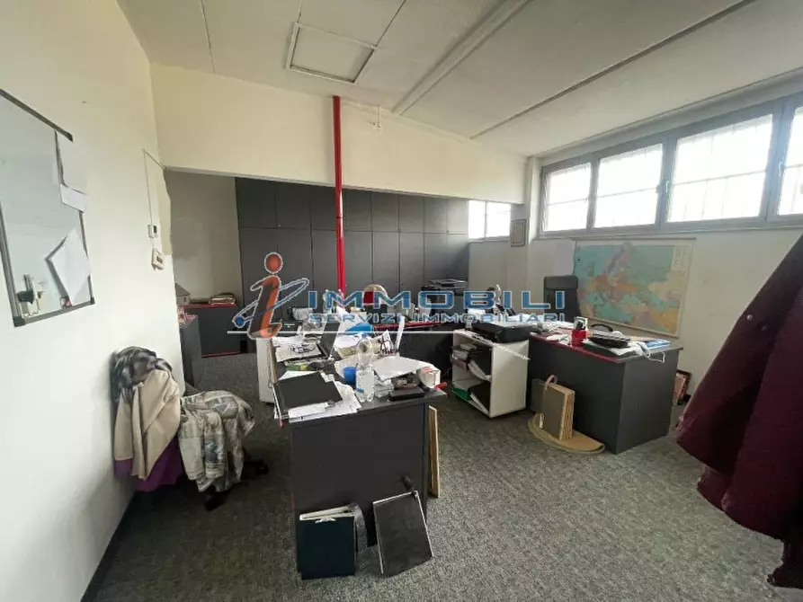Immagine 12 di Laboratorio in vendita  in VIA INDUNO a Cinisello Balsamo