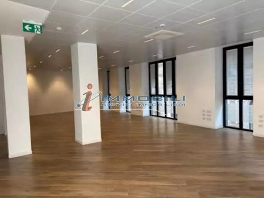 Immagine 1 di Palazzo in affitto  in PIAZZA CORDUSIO a Milano