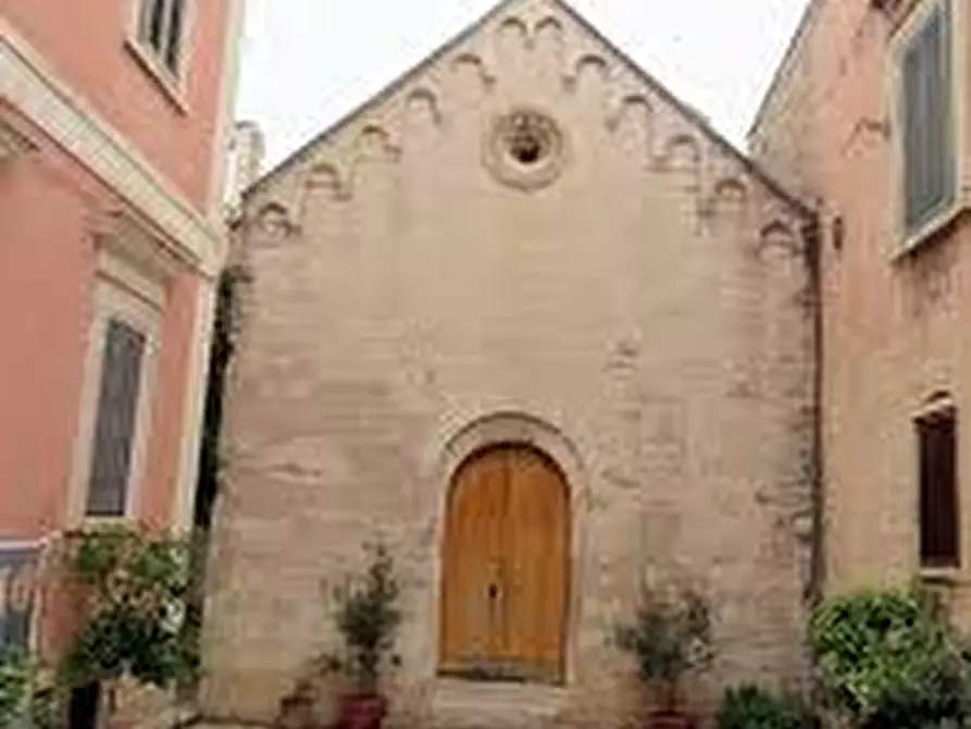 Immagine 6 di Attività commerciale in vendita  a Bisceglie