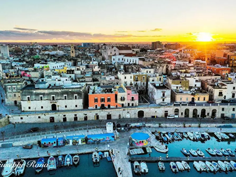 Immagine 10 di Attività commerciale in vendita  a Bisceglie