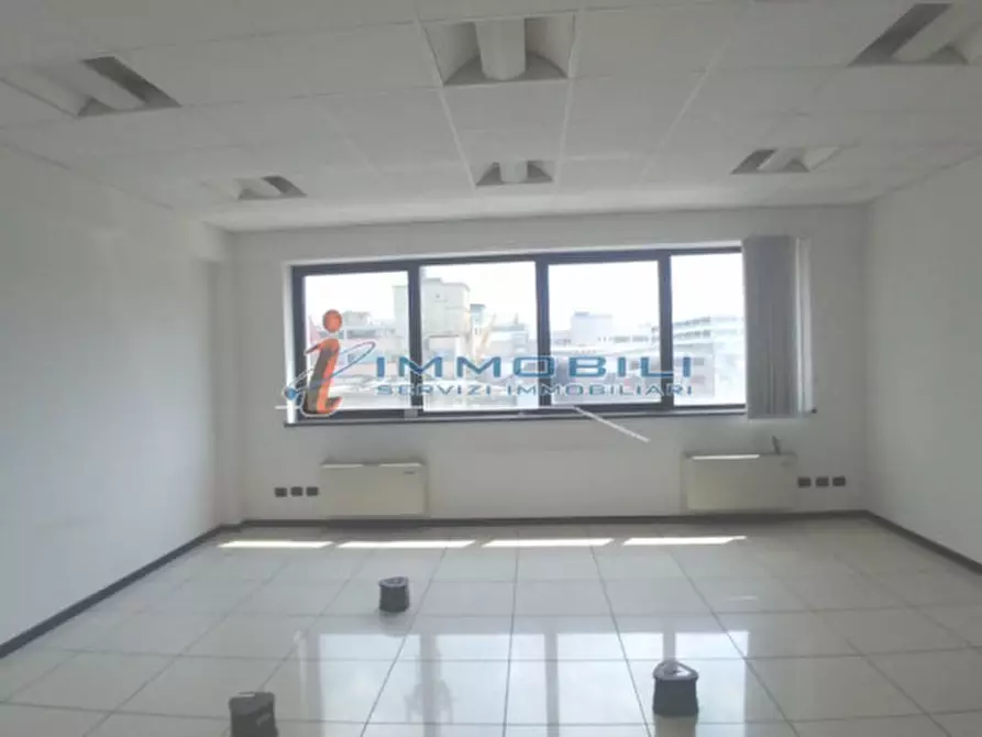 Immagine 4 di Ufficio in affitto  in VIA GROSIO a Milano