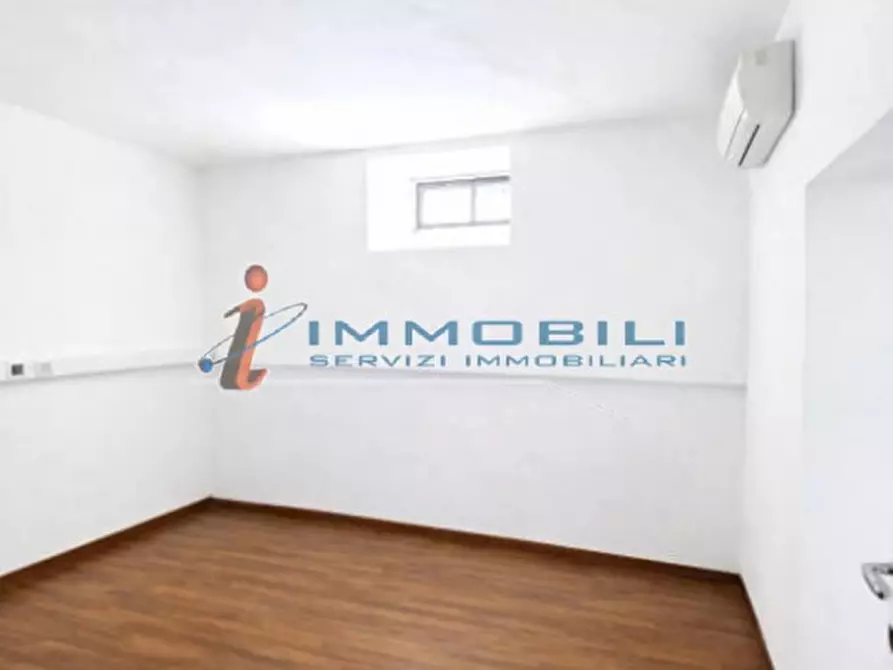 Immagine 7 di Ufficio in affitto  in VIA CONSERVATORIO a Milano