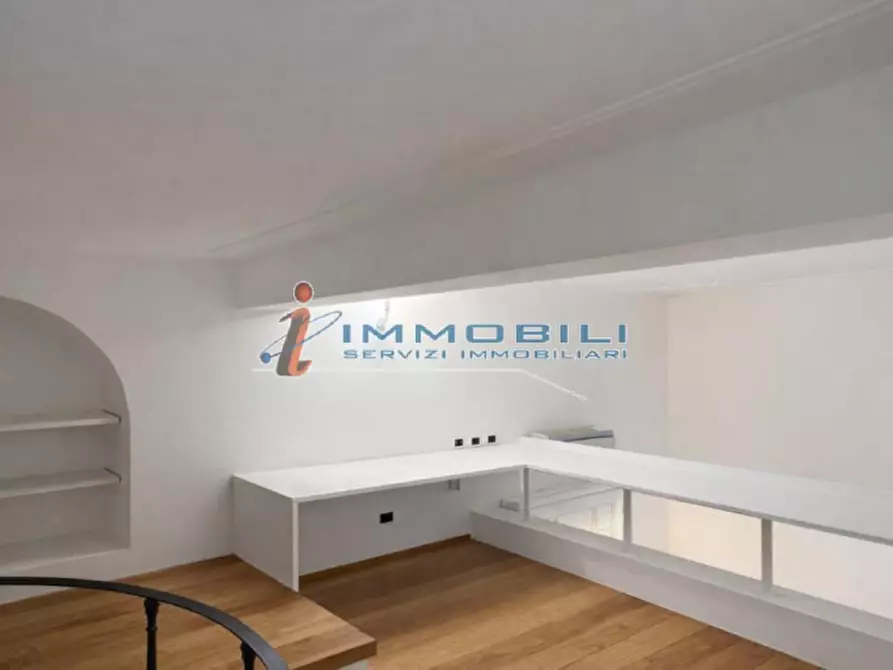 Immagine 8 di Ufficio in affitto  in VIA CONSERVATORIO a Milano