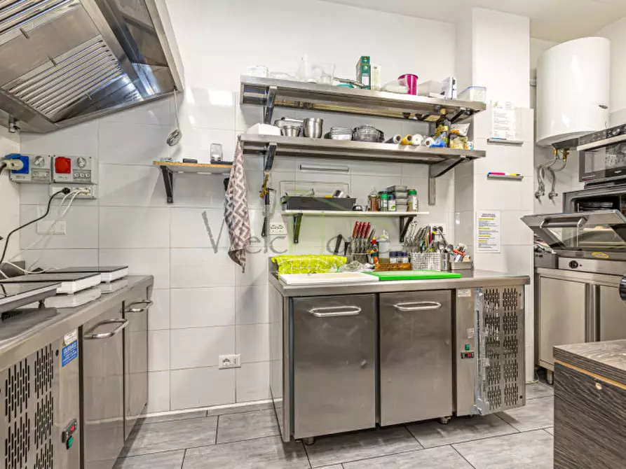 Immagine 27 di Attività commerciale in vendita  in Via Caio Plinio a Lipomo