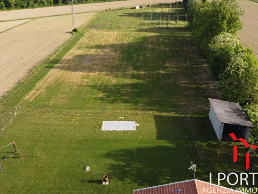 Immagine 4 di Terreno in vendita  in via fratelli cervi a Mogliano Veneto