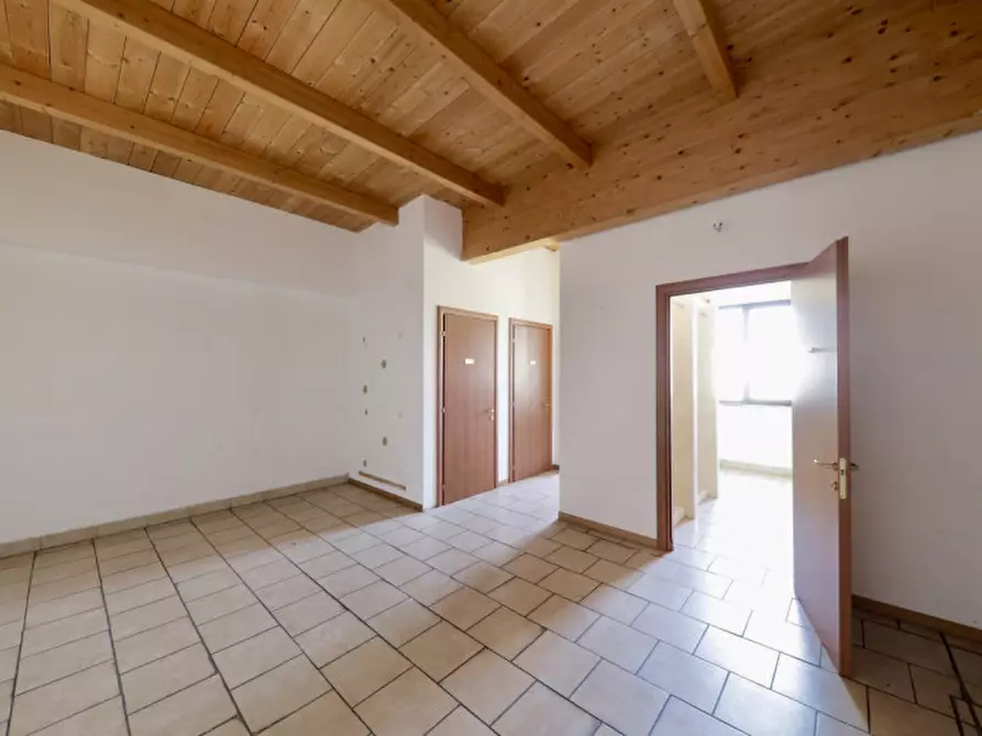 Immagine 4 di Attività commerciale in affitto  in Via Sottoprà a Solesino