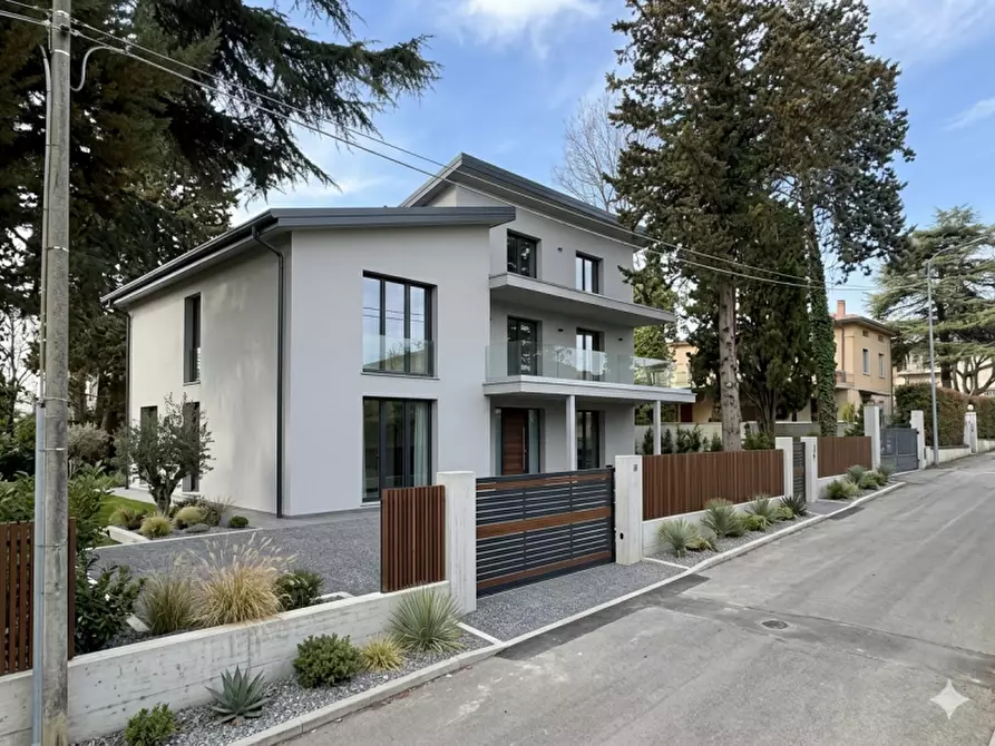 Immagine 29 di Villa in vendita  in VIA VIZZANO a Sasso Marconi