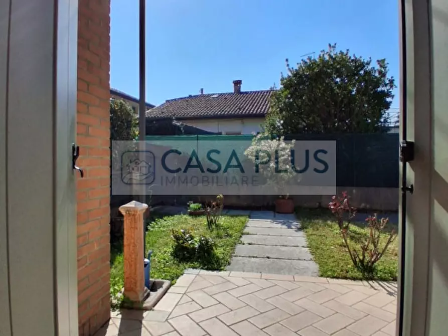 Immagine 12 di Villetta a schiera in vendita  a Bassano Del Grappa