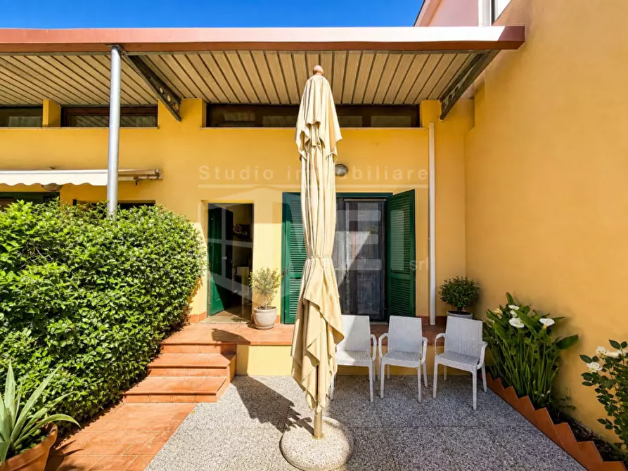 Immagine 21 di Villetta a schiera in vendita  in Via San Carlo 207 a Livorno