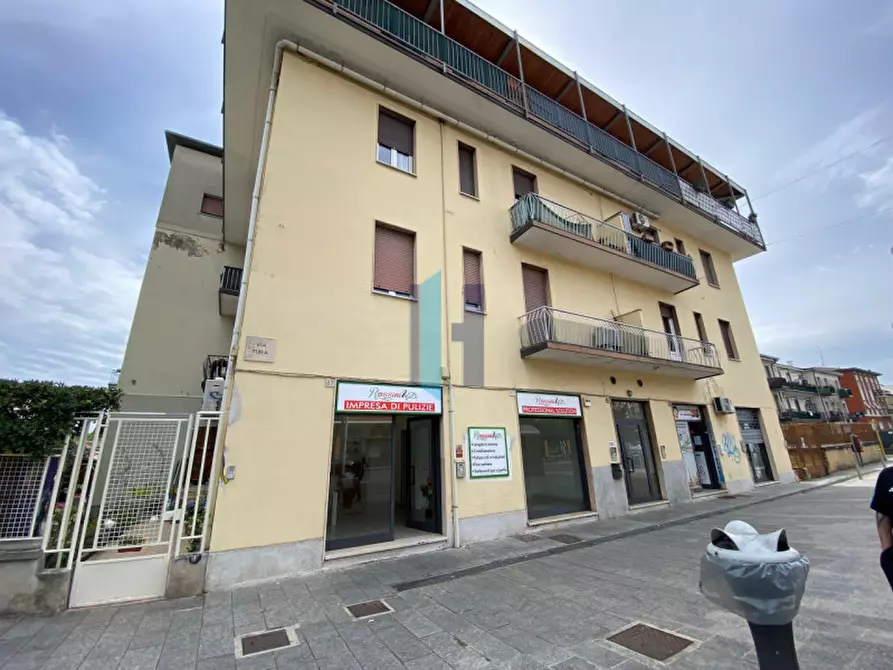 Immagine 15 di Negozio in vendita  in Via Fura 87 a Brescia