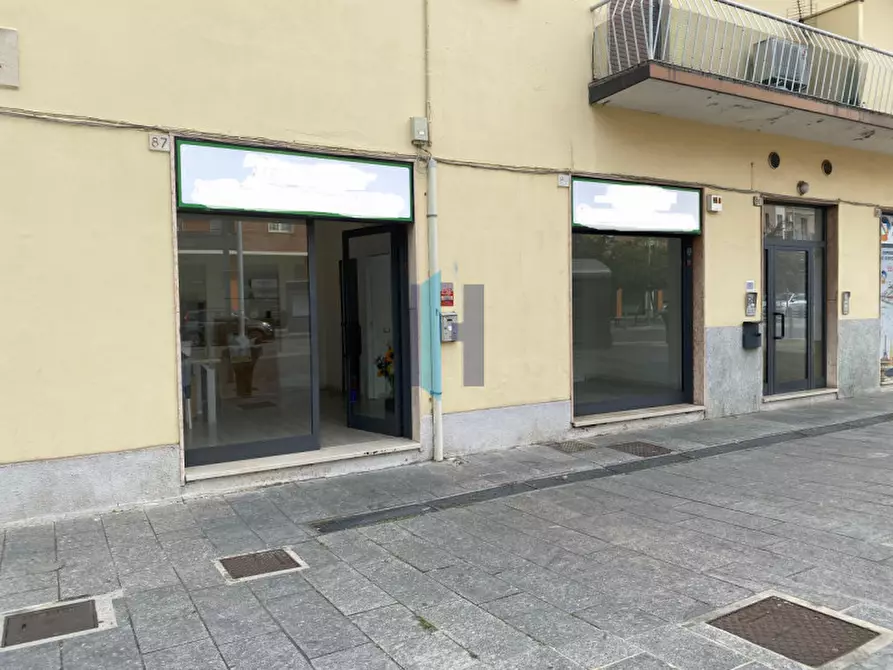 Immagine 12 di Negozio in vendita  in Via Fura 87 a Brescia