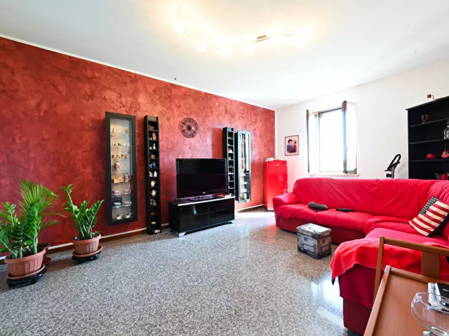 Immagine 9 di Casa bifamiliare in vendita  in Località Pampaluna a San Giovanni Lupatoto