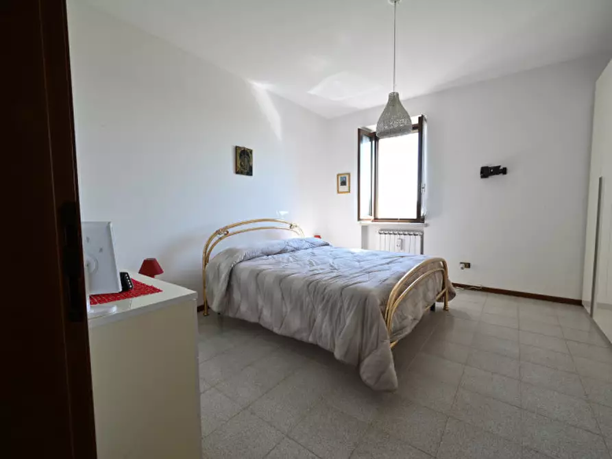 Immagine 11 di Casa bifamiliare in vendita  in Località Pampaluna a San Giovanni Lupatoto