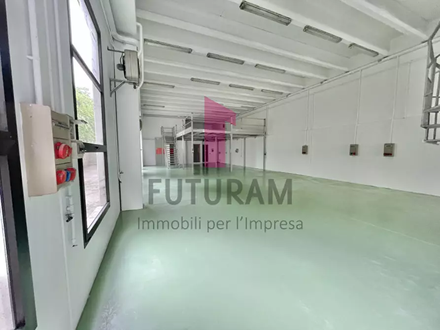 Immagine 5 di Capannone industriale in vendita  a Altavilla Vicentina