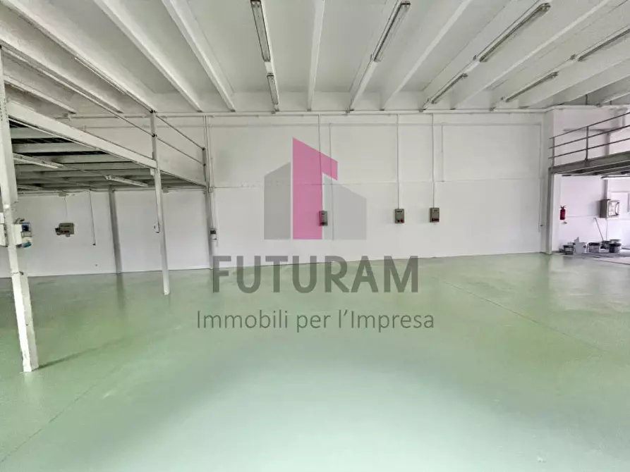Immagine 6 di Capannone industriale in vendita  a Altavilla Vicentina