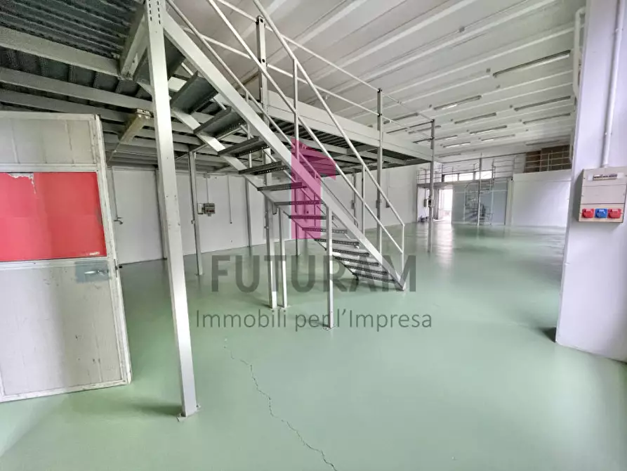 Immagine 8 di Capannone industriale in vendita  a Altavilla Vicentina