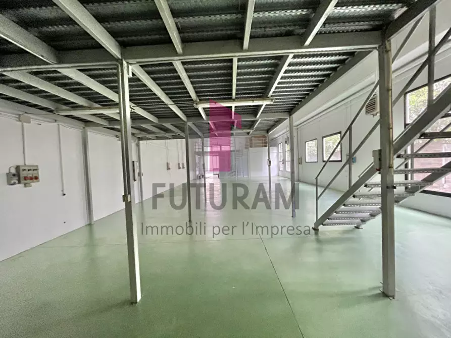 Immagine 9 di Capannone industriale in vendita  a Altavilla Vicentina
