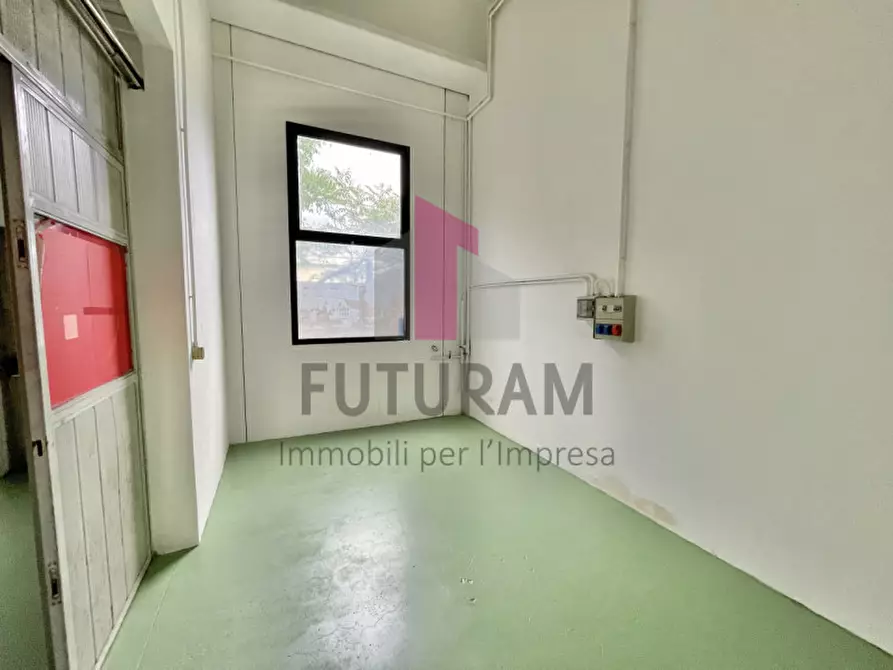 Immagine 19 di Capannone industriale in vendita  a Altavilla Vicentina