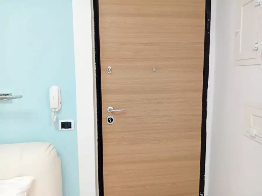 Immagine 12 di Appartamento in affitto  in Via Santa Brigida 4 a Napoli