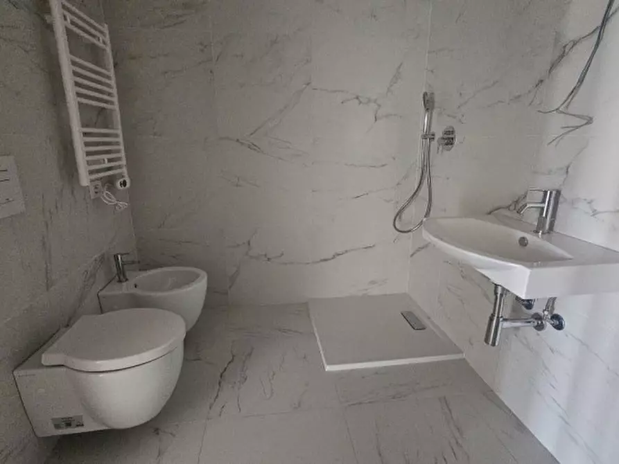 Immagine 15 di Appartamento in affitto  in VIA BISTOLFI 31 a Milano