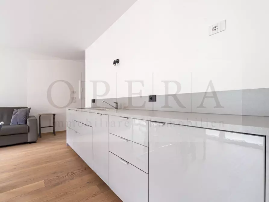 Immagine 3 di Appartamento in vendita  in Via Cassa di Risparmio - Sparkassenstraße a Bolzano