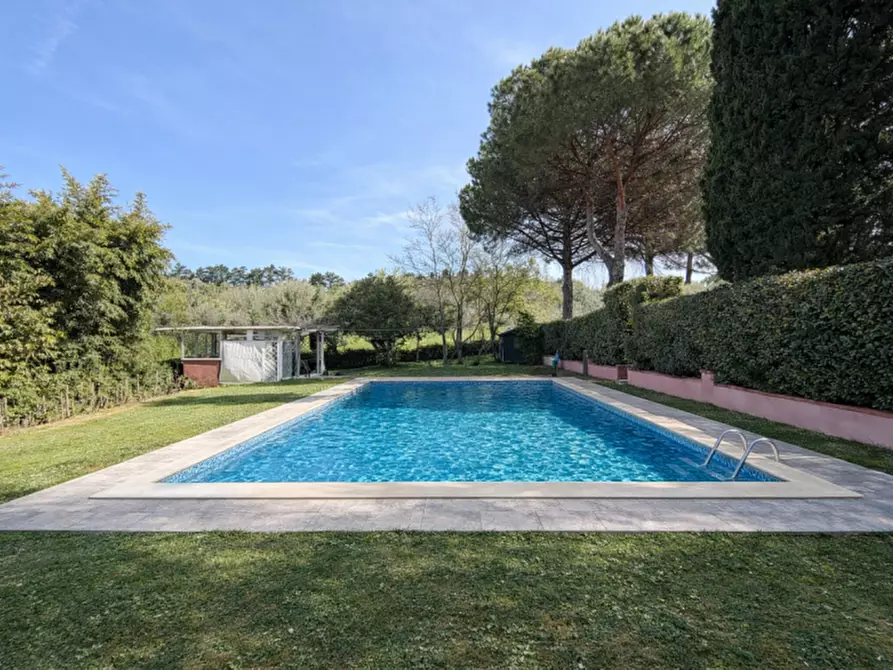 Immagine 2 di Villa in vendita  in Via Scacciapolli a Fauglia