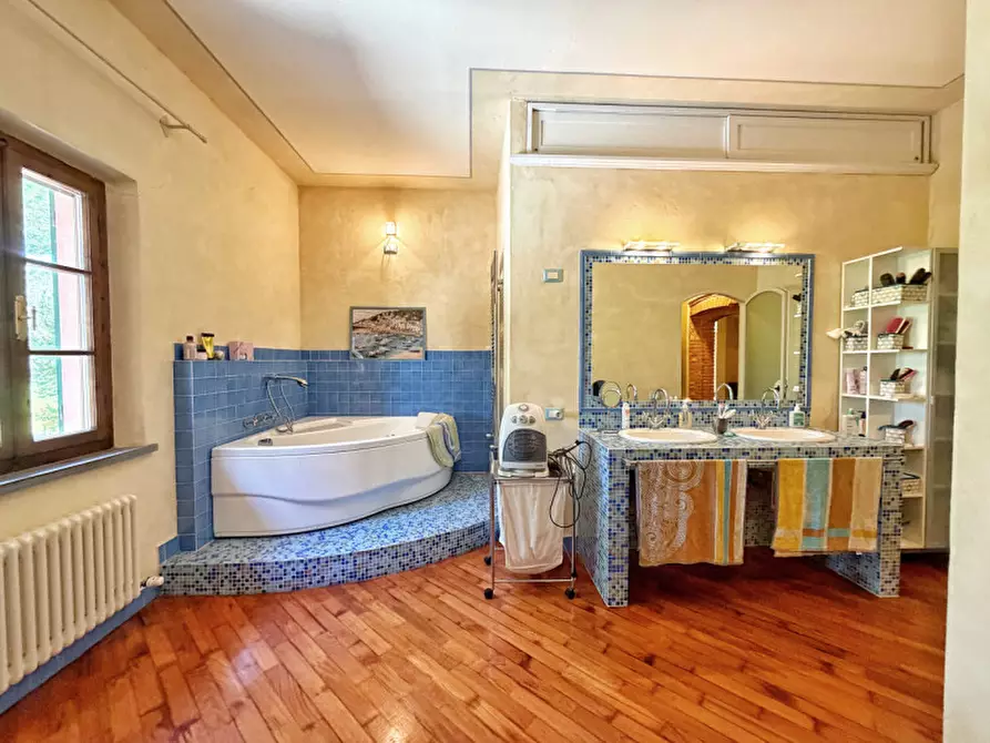 Immagine 40 di Villa in vendita  in Via Scacciapolli a Fauglia