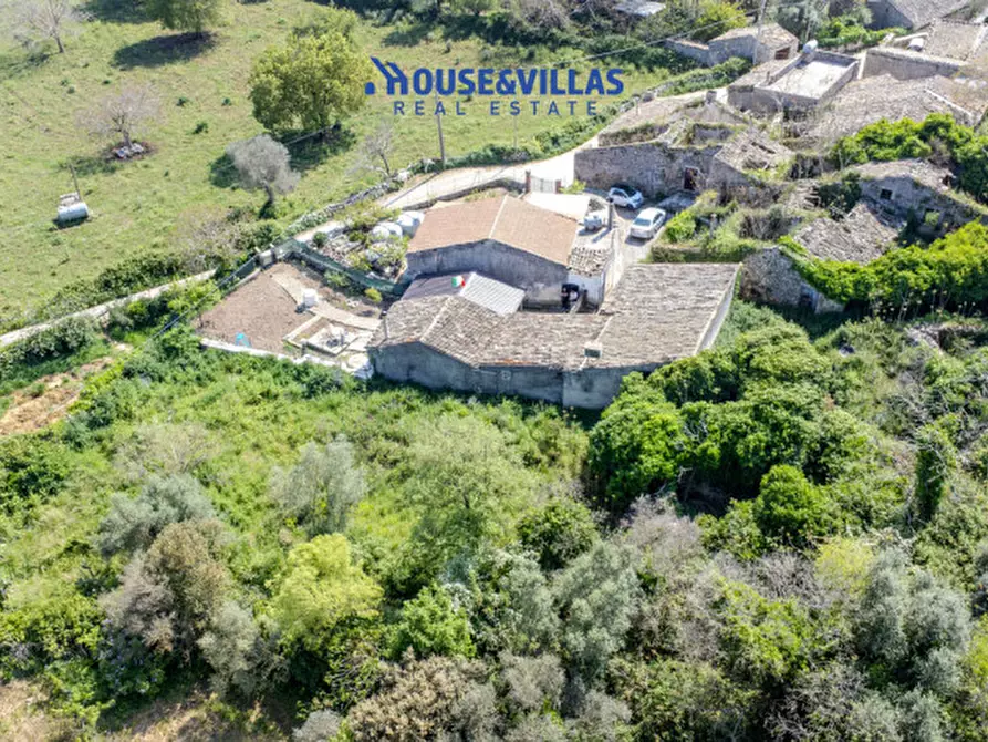 Immagine 4 di Villa in vendita  in rigolizia a Noto