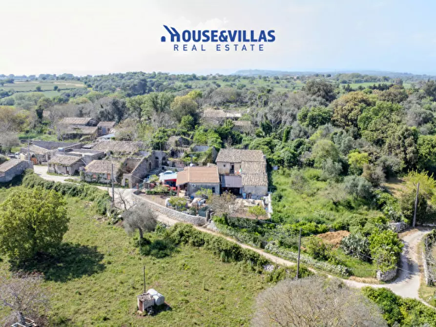 Immagine 5 di Villa in vendita  in rigolizia a Noto
