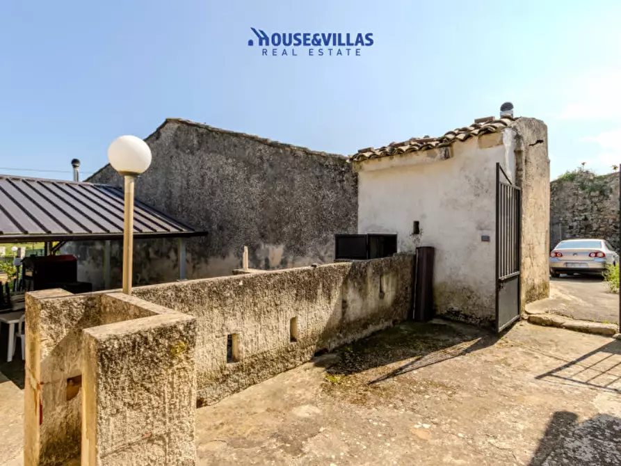 Immagine 12 di Villa in vendita  in rigolizia a Noto