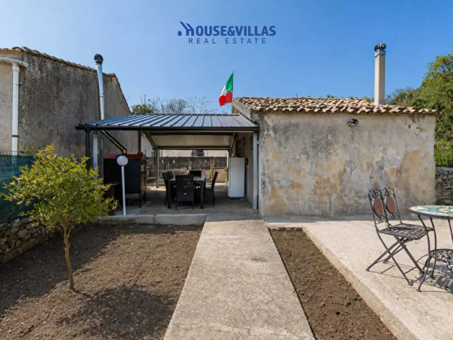 Immagine 13 di Villa in vendita  in rigolizia a Noto