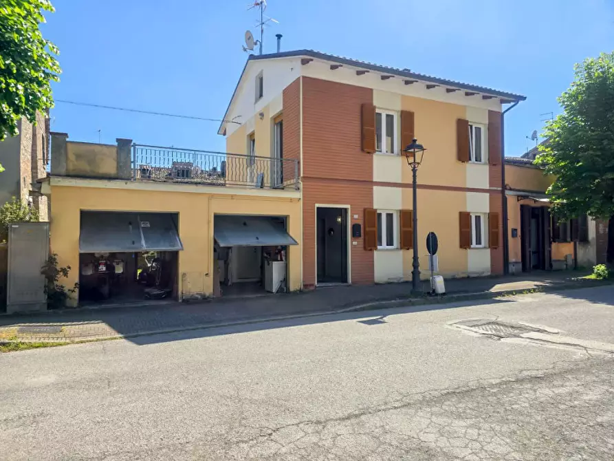 Immagine 3 di Casa indipendente in vendita  in Viale Vincenzo Lanciarini a Sant'angelo In Vado