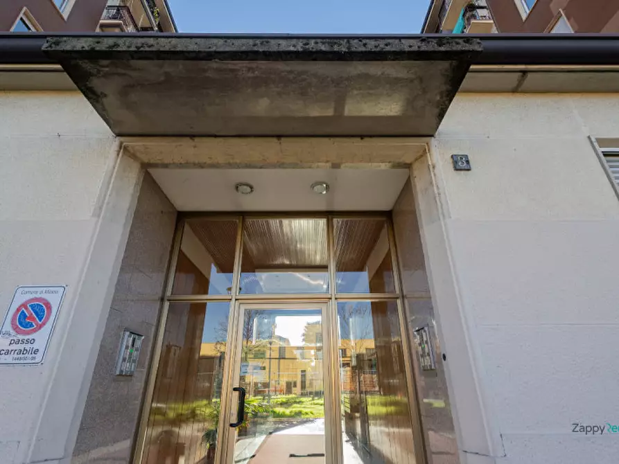 Immagine 25 di Appartamento in affitto  in Via Santa Monica, 3 a Milano