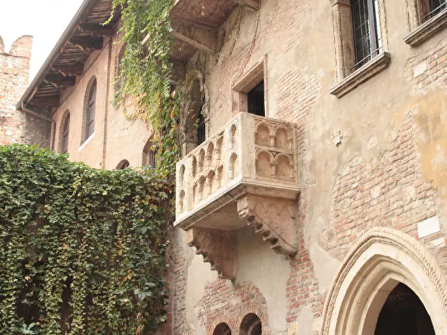 Immagine 4 di Appartamento in vendita  in Via Mazzini a Verona