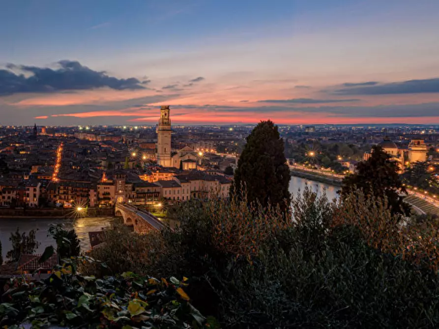 Immagine 6 di Appartamento in vendita  in Via Mazzini a Verona