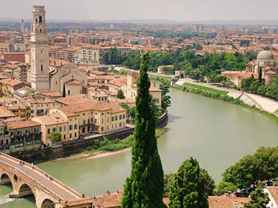 Immagine 19 di Appartamento in vendita  in Via Mazzini a Verona