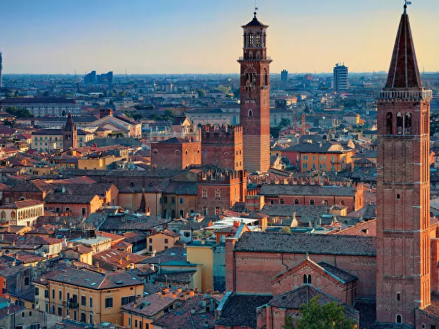 Immagine 23 di Appartamento in vendita  in Via Mazzini a Verona