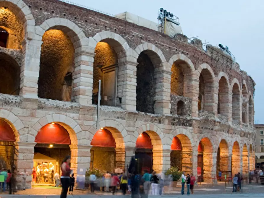 Immagine 34 di Appartamento in vendita  in Via Mazzini a Verona