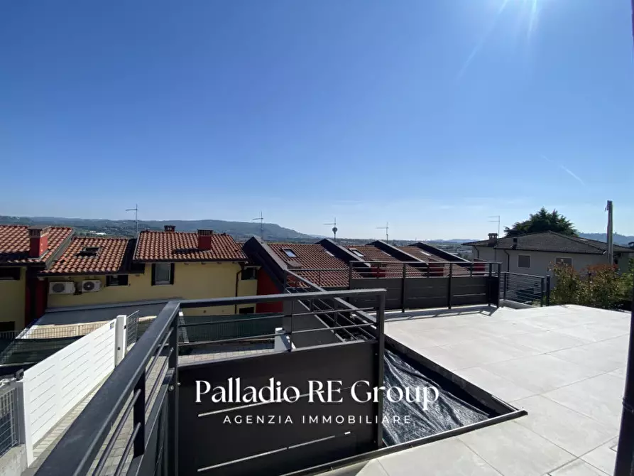 Immagine 3 di Casa indipendente in vendita  in Via Rivella a Creazzo