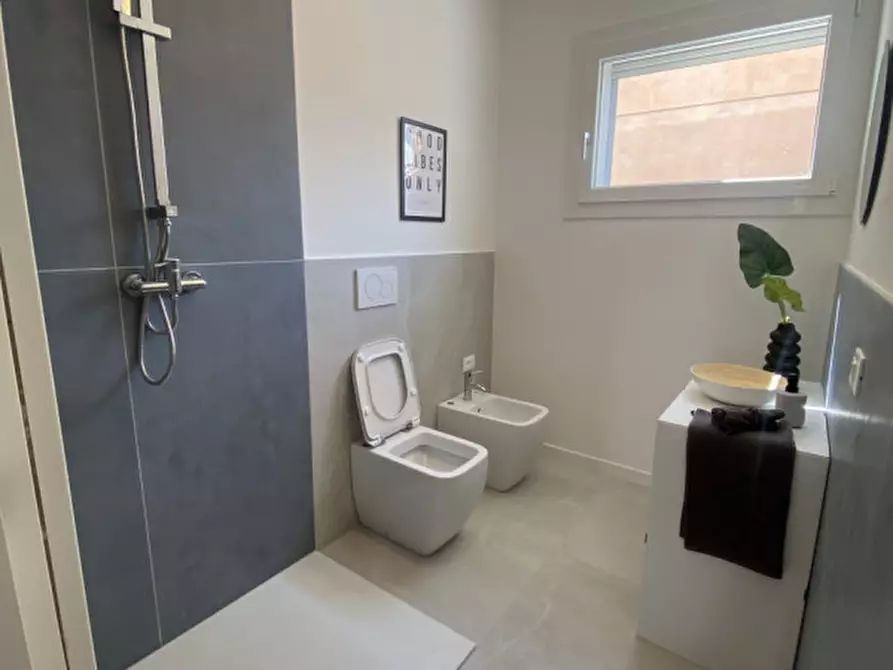 Immagine 11 di Casa indipendente in vendita  in Via Rivella a Creazzo