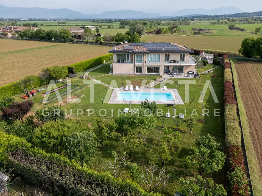 Immagine 6 di Villa in vendita  in Via Bettola a Lonato del Garda